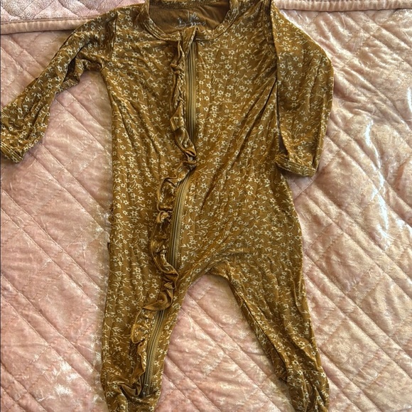Cozy Brown Floral Footie - Picture 6 of 6